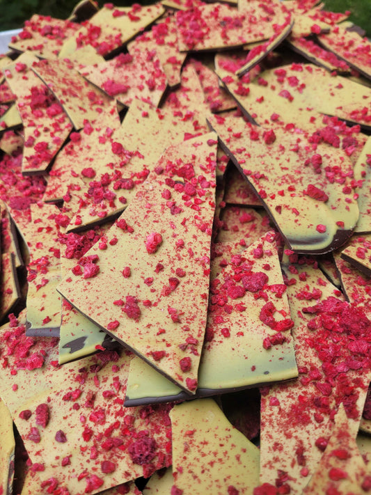 Passionfruit Bark with Raspberry - 77% and White Chocolate - Vegan